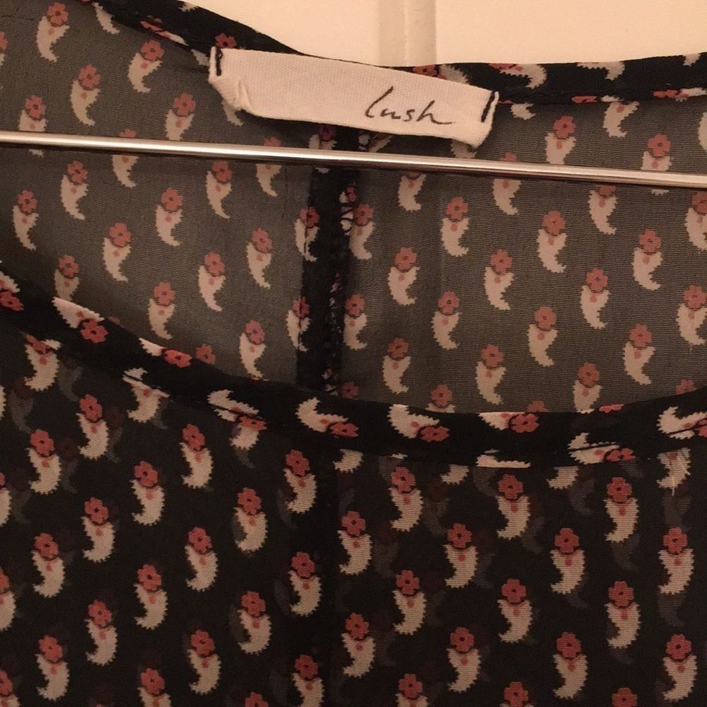 🛍 Lush blouse - Picture 3 of 3